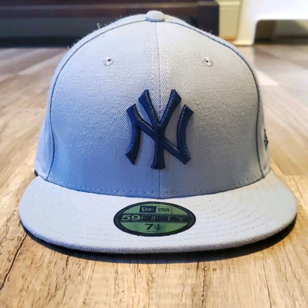 Brand new New York Yankees Fitted Cap
